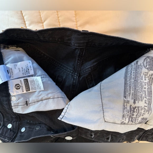 Levi's 501 Black Frayed Jean Shorts - Picture 6 of 7